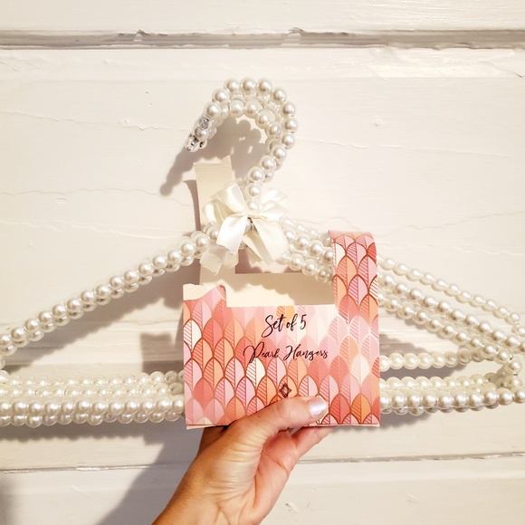 Faux Pearl clothes hangers with white bows, NWT by Concepts - Picture 8 of 8